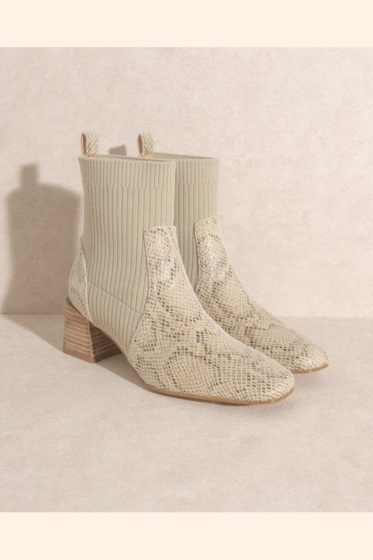 OASIS SOCIETY Geraldine Sock Bootie