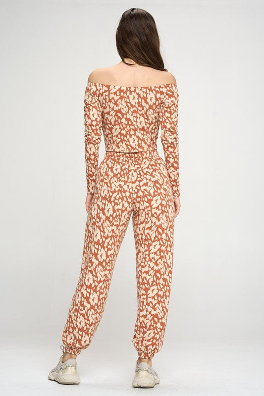 Jogger and Off shoulder top loung wear set leopard