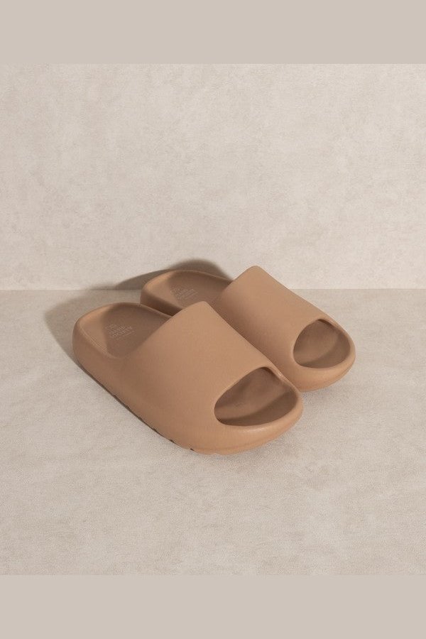 OASIS SOCIETY Wyatt   Comfort Slides