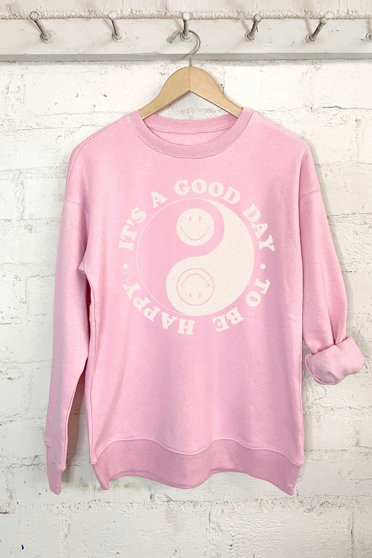 SSMP5774 IT'S A GOOD DAY TO BE HAPPY GRAPHIC SWEATSHIRT