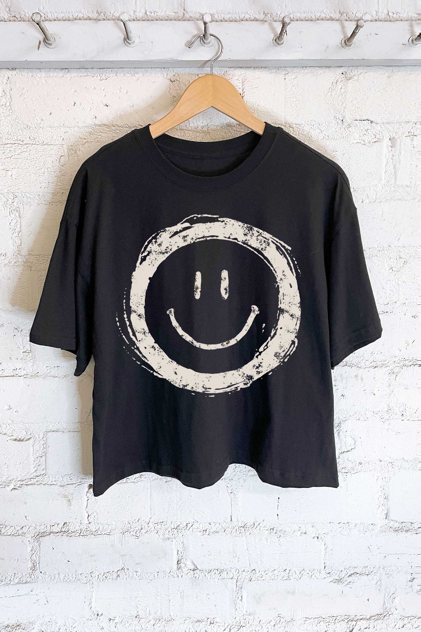 LCTJ0329K SMILEY FACE GRAPHIC CROP TOP