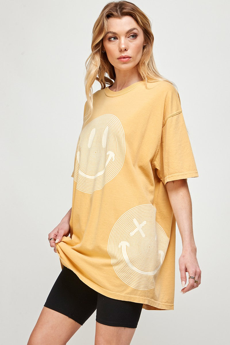 IS1275 Smiley Face Graphic Tee