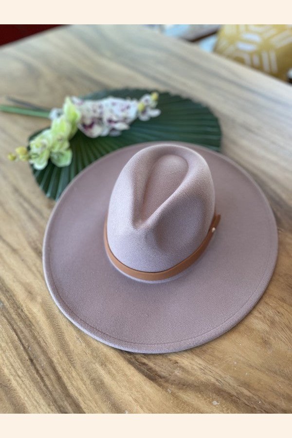 Wide brim panama hat in vegan felt