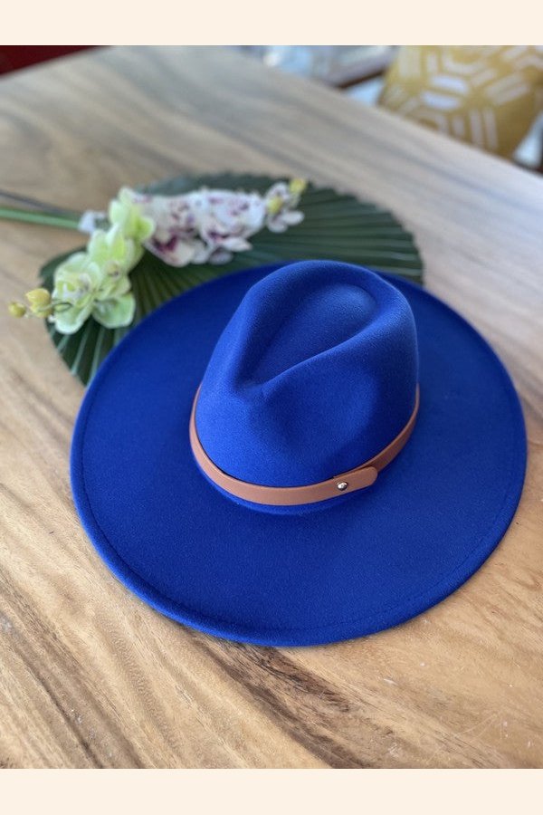 Wide brim panama hat in vegan felt