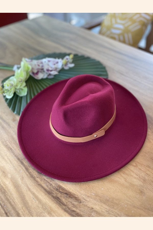 Wide brim panama hat in vegan felt